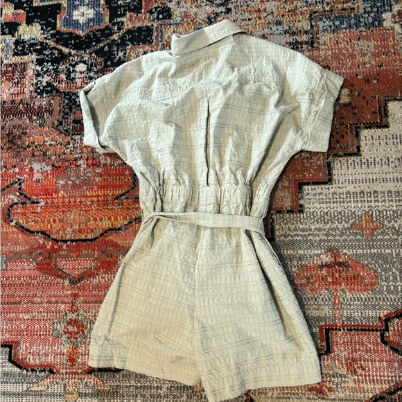 Madewell Seersucker Camp Romper in Ashen Sage XS - Picture 7 of 9